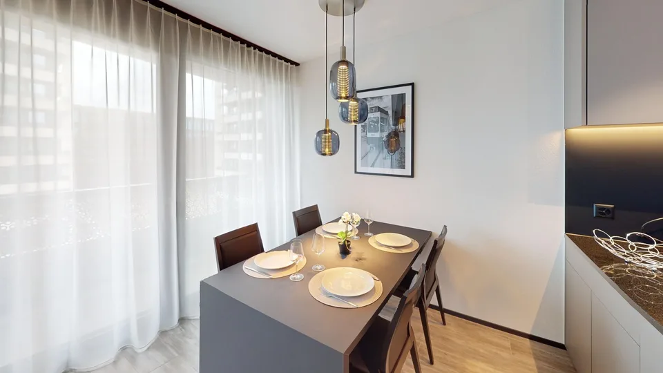 Appartamento 2 locali arredato con balcone elegante