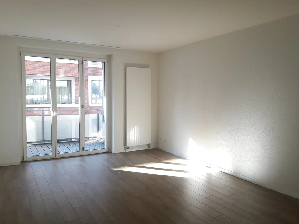 Appartamento di città moderno con due balconi e torre di lavanderia privata