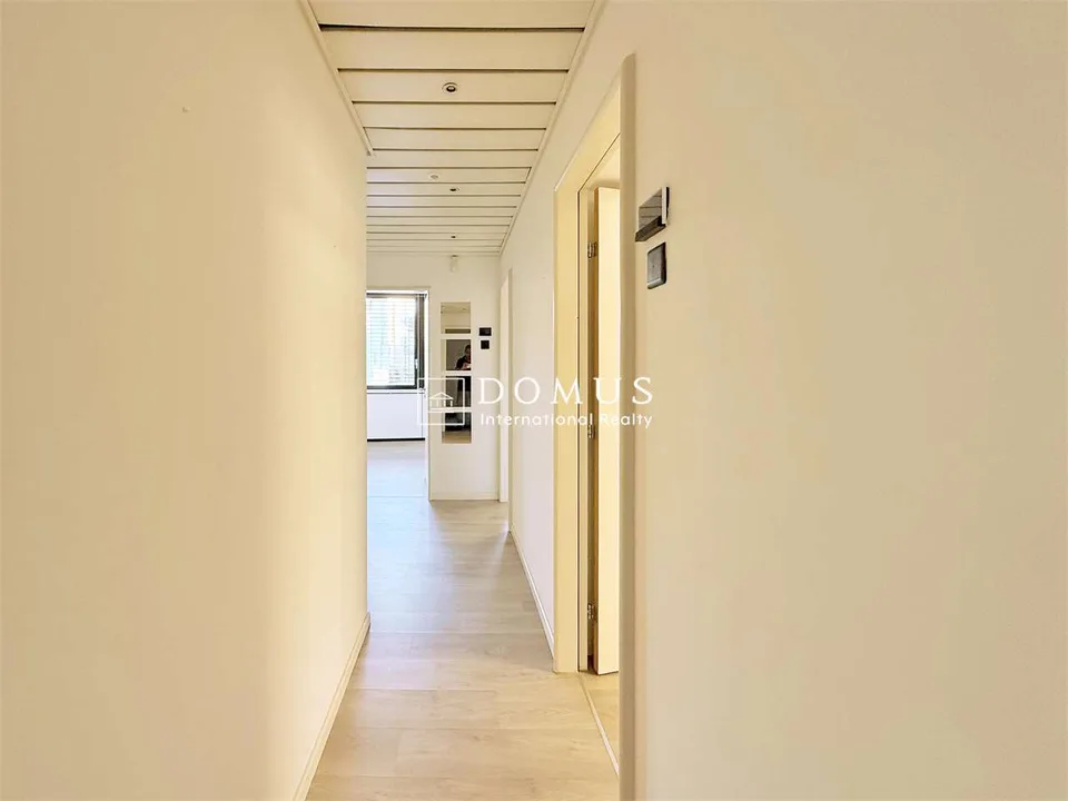 Bureaux centraux et confortables