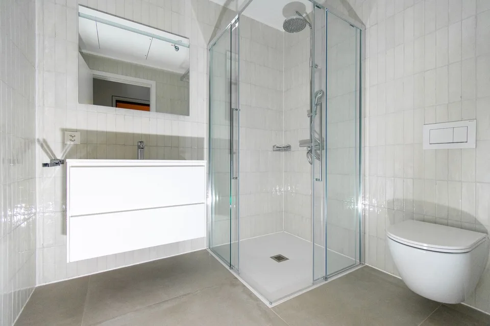 Appartement moderne de 2.5 pièces à Lugano, construction récente