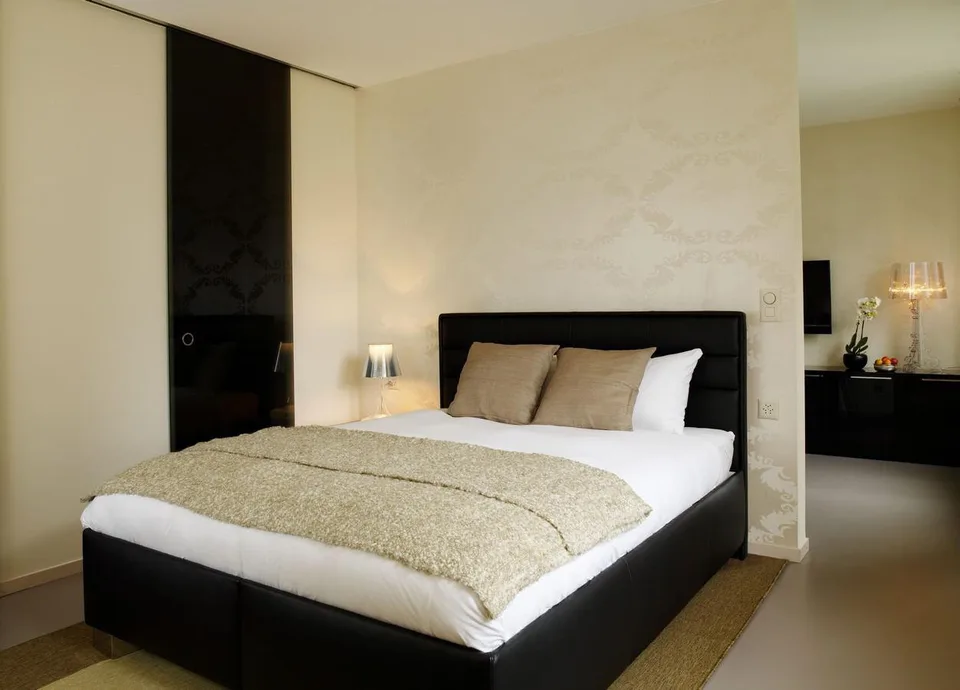 One Bedroom Junior, Kitchenette - Serviced Apartment with Weekly Housekeeping Included
