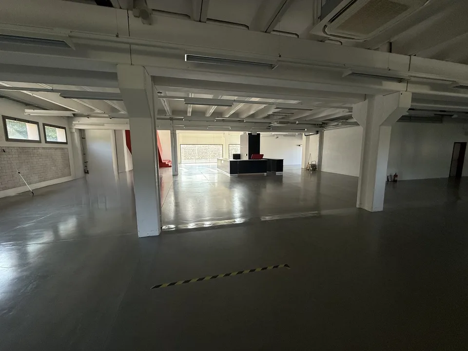 Mendrisio affittiamo ampio stabile commerciale/artigianale con ristorante – foto 6 di 17