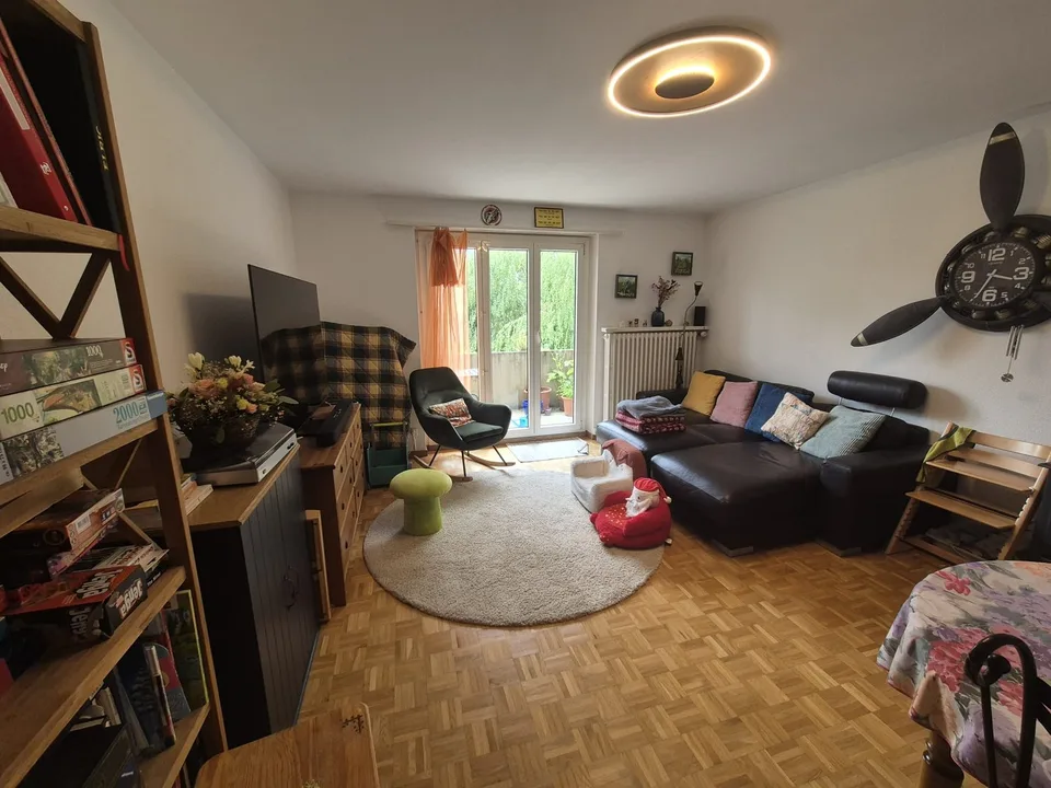 Helle 4.5-Zimmerwohnung mit Balkon in Brügg