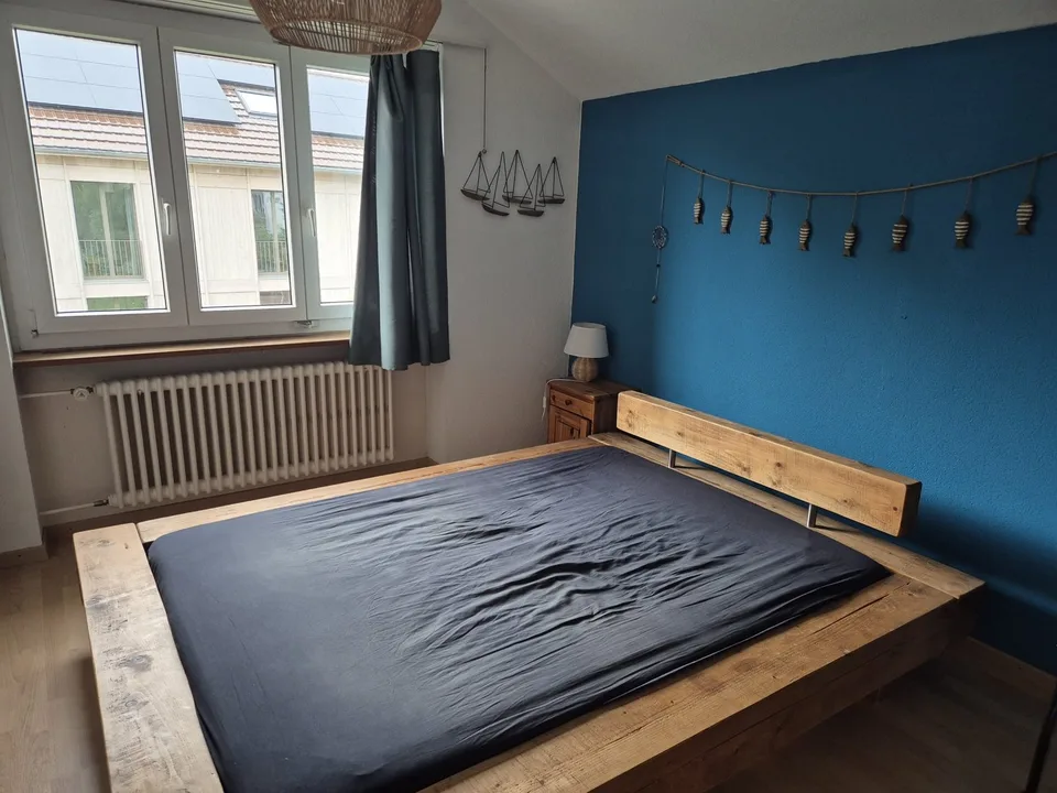 Helle 4.5-Zimmerwohnung mit Balkon in Brügg