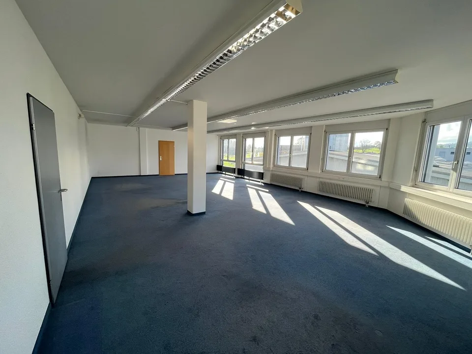Schöne & Zentrale Bürofläche zu Vermieten – Foto 10 von 12