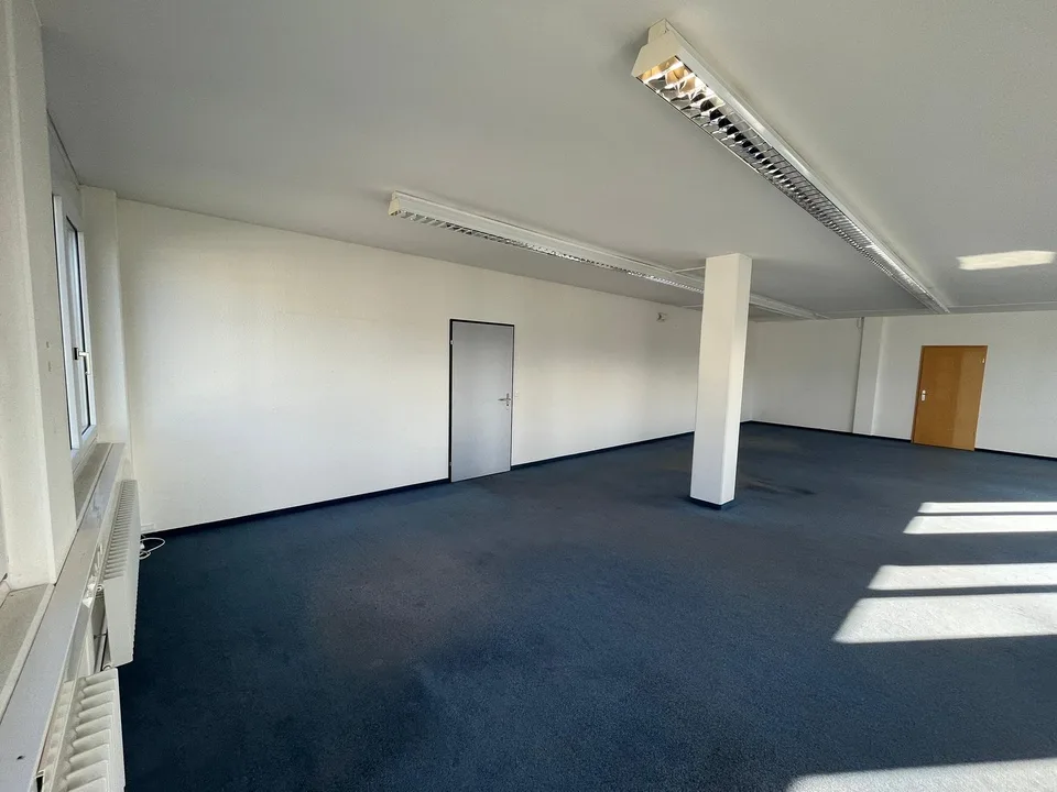 Schöne & Zentrale Bürofläche zu Vermieten – Foto 7 von 12