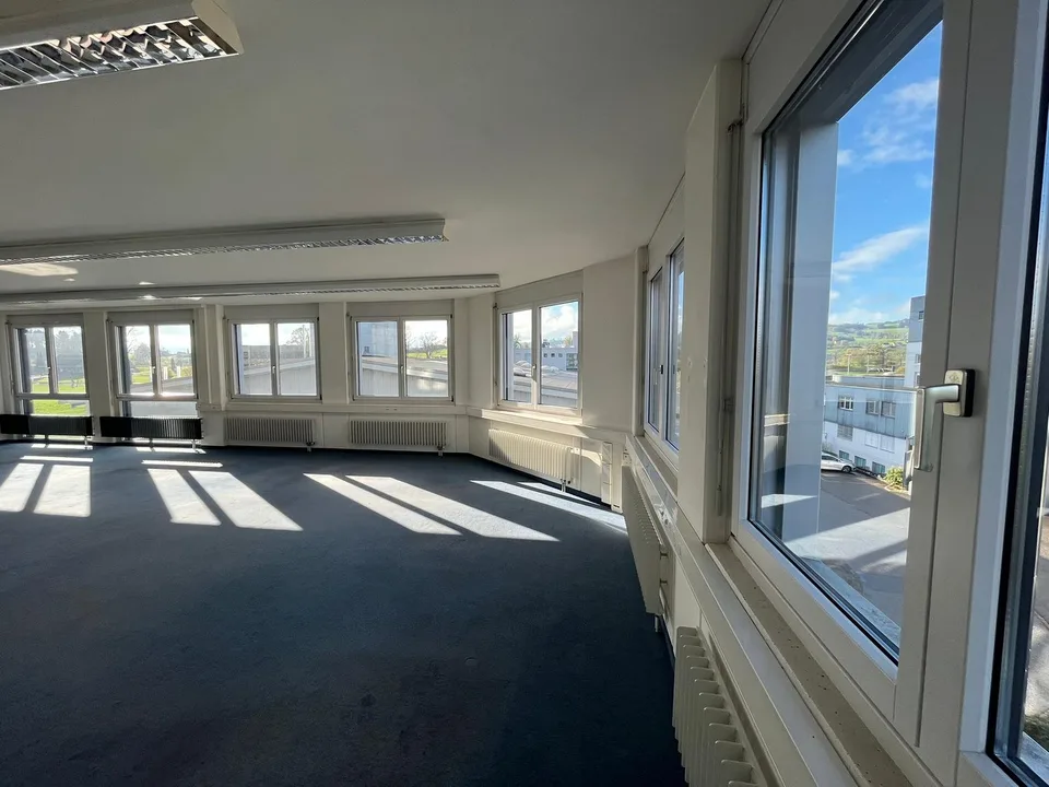 Schöne & Zentrale Bürofläche zu Vermieten – Foto 9 von 12