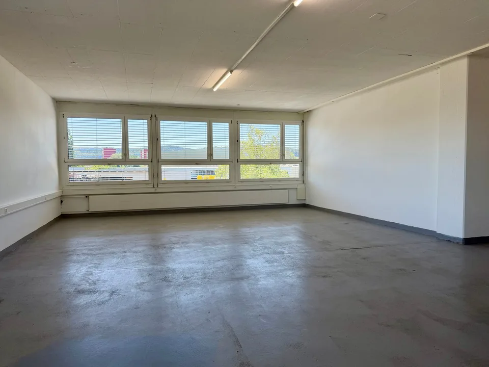 Gewerbe mit Aussicht in Unterengstringen