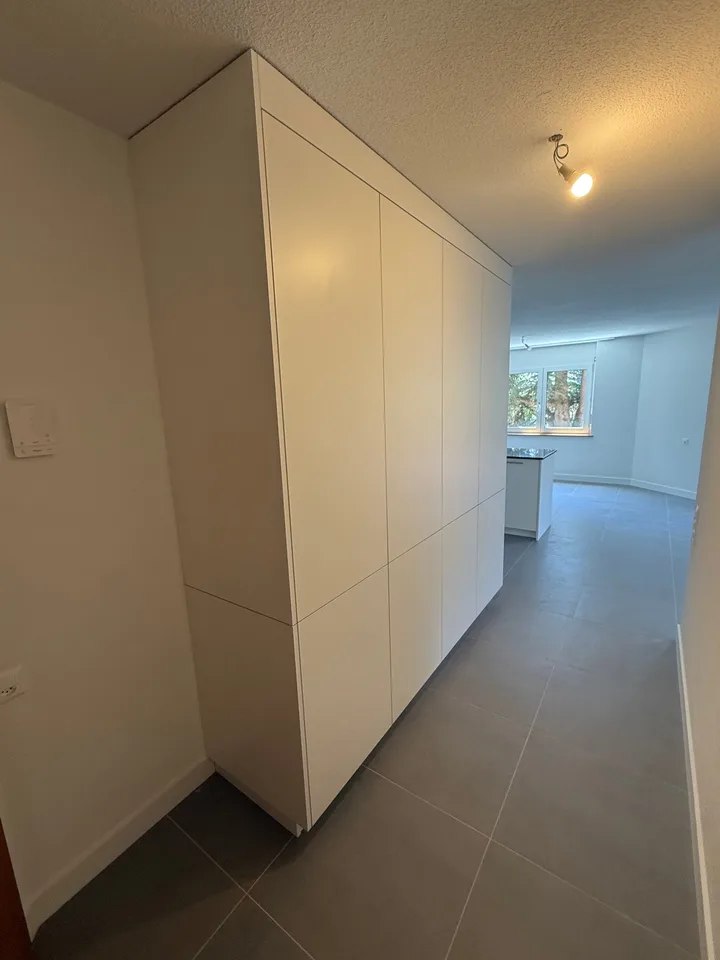 Appartamento luminoso di 4.5 locali con balcone a Corcelles – foto 12 di 16