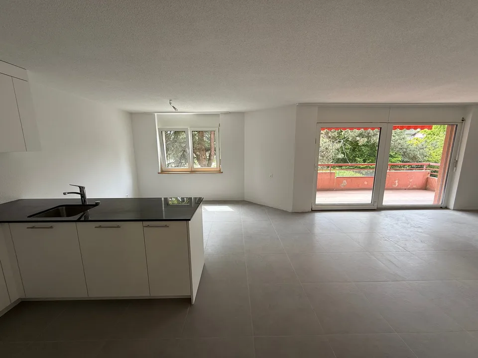 Helles 4.5-Zimmer-Wohnung mit Balkon in Corcelles