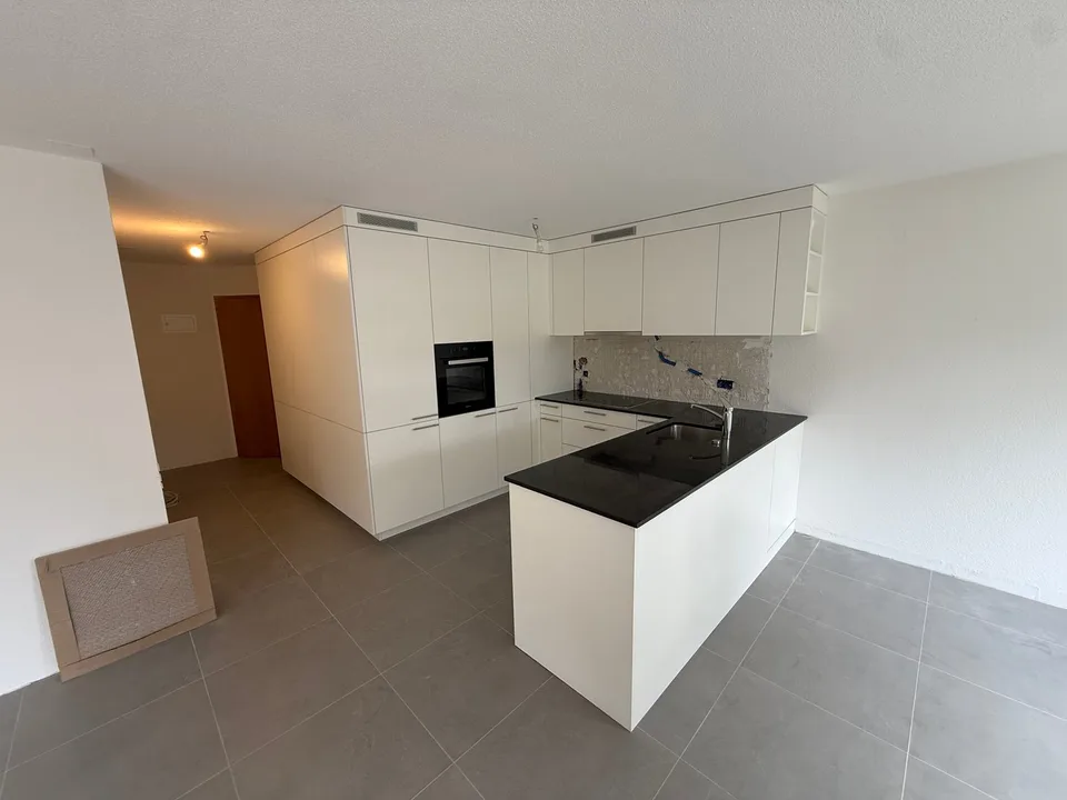 Helles 4.5-Zimmer-Wohnung mit Balkon in Corcelles