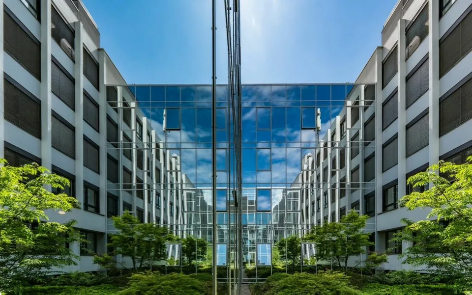 Ufficio luminoso con balcone in posizione centrale a Basilea