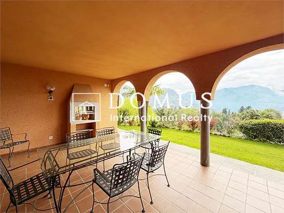 Appartamento 4.5 locali con vista lago, giardino e piscina