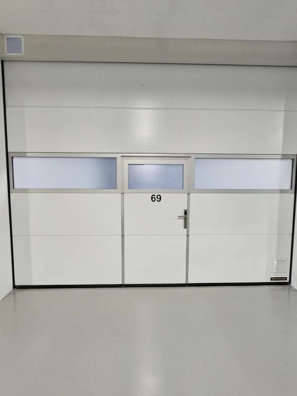 Halle 46 m2 in Villeneuve VD
