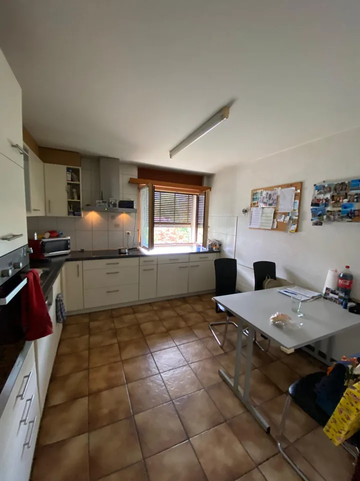 Schönes 7,5-Zimmer-Apartment im 2. Stock