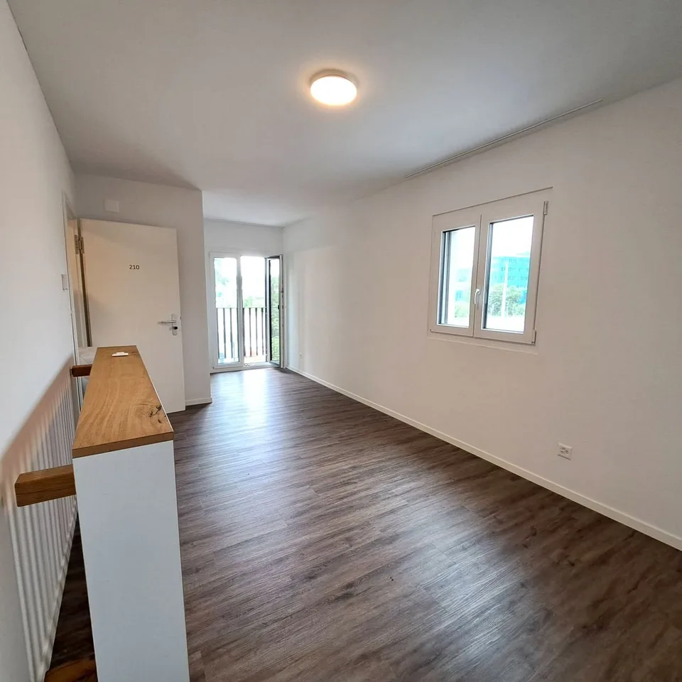 BÜRO ODER ATELIER AN HOCH FRQUENTIERTER LAGE