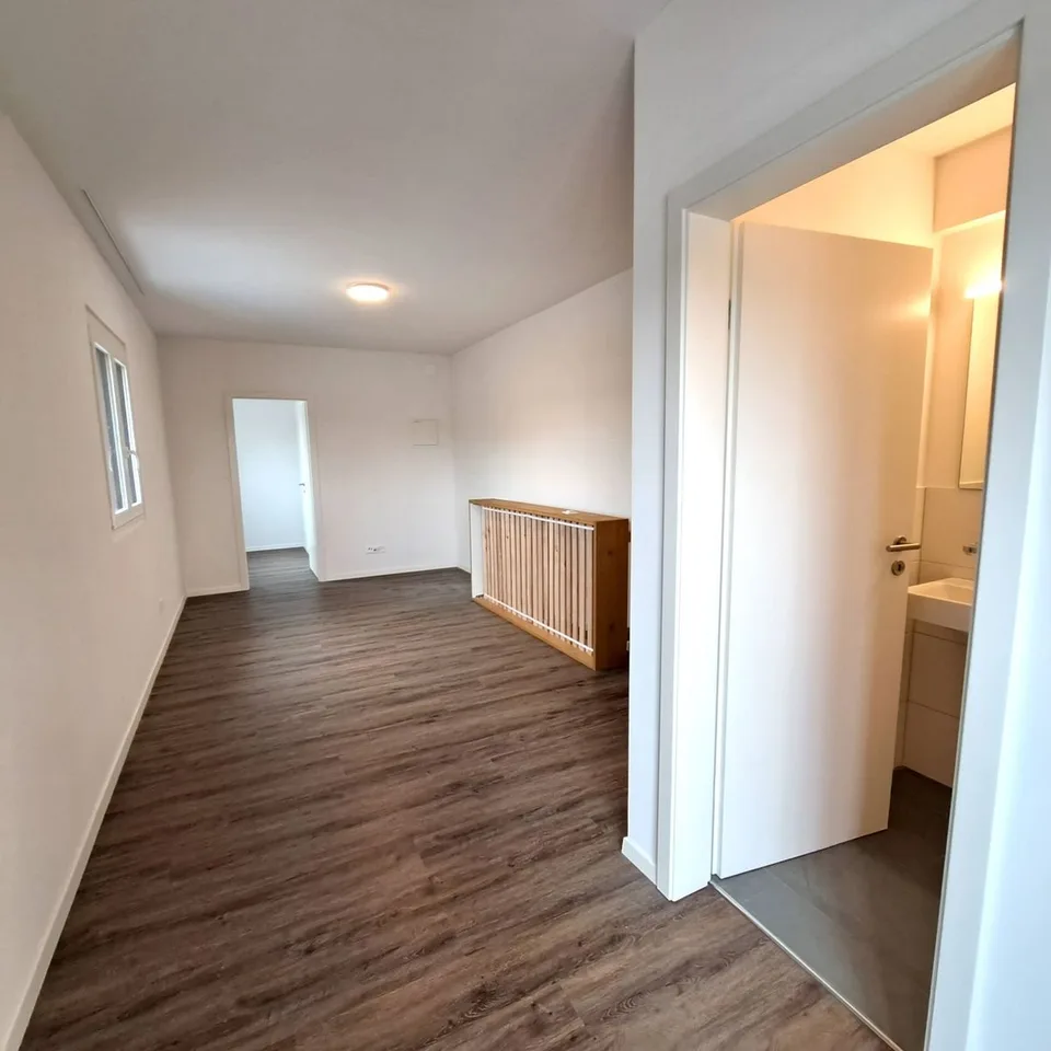 BÜRO ODER ATELIER AN HOCH FRQUENTIERTER LAGE