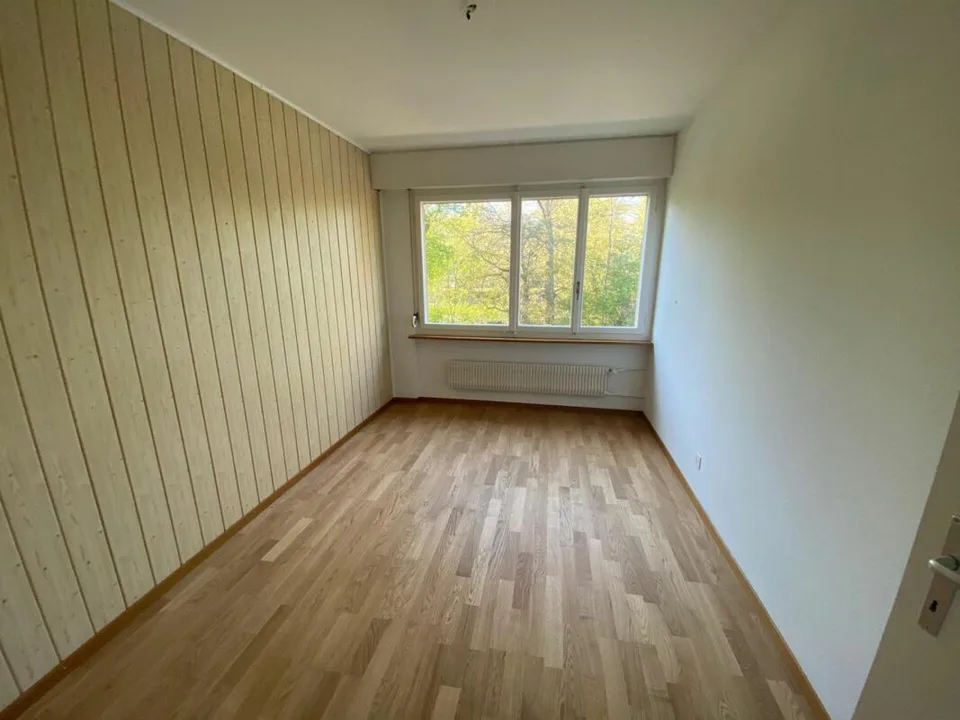 Schöne 4-Zimmerwohnung mit gemütlichem Balkon in Nidau