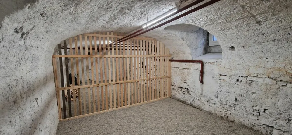 Caves rénovées à louer