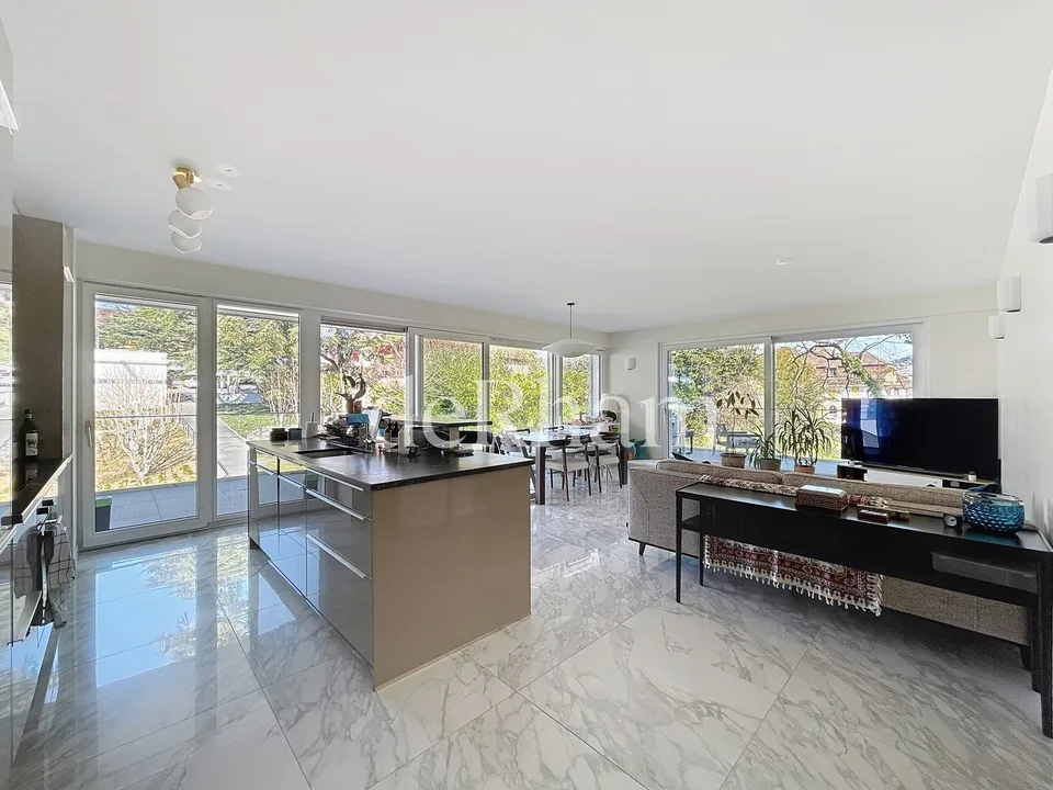 Ideal gelegen, prächtige 3.5 Zimmer von ca. 101m2
