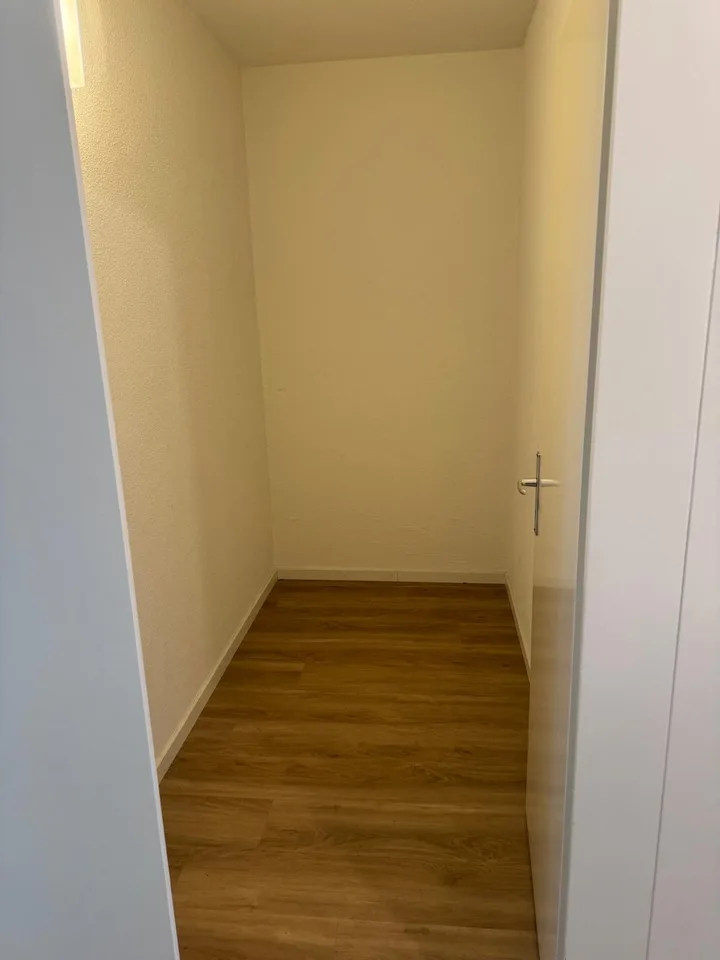 Ampio appartamento con balcone in Wiesenplatz