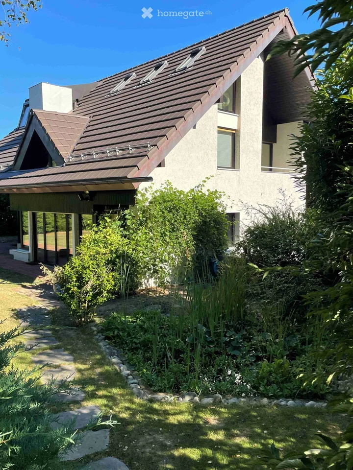 Einfamilienhaus Haus mit 4 Schlafzimmern, Doppelgarage in Riehen
