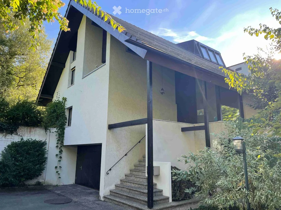 Einfamilienhaus Haus mit 4 Schlafzimmern, Doppelgarage in Riehen
