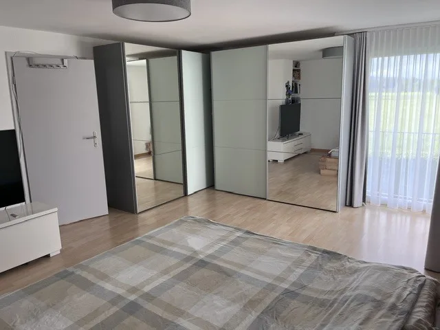 5½ ZIMMER-HAUS IN SCHWARZENBACH (SG), MÖBLIERT, TEMPORÄR