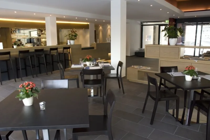 Büroraum im klimatisierten Businesscenter im hotelartigen Umfeld – Foto 14 von 30