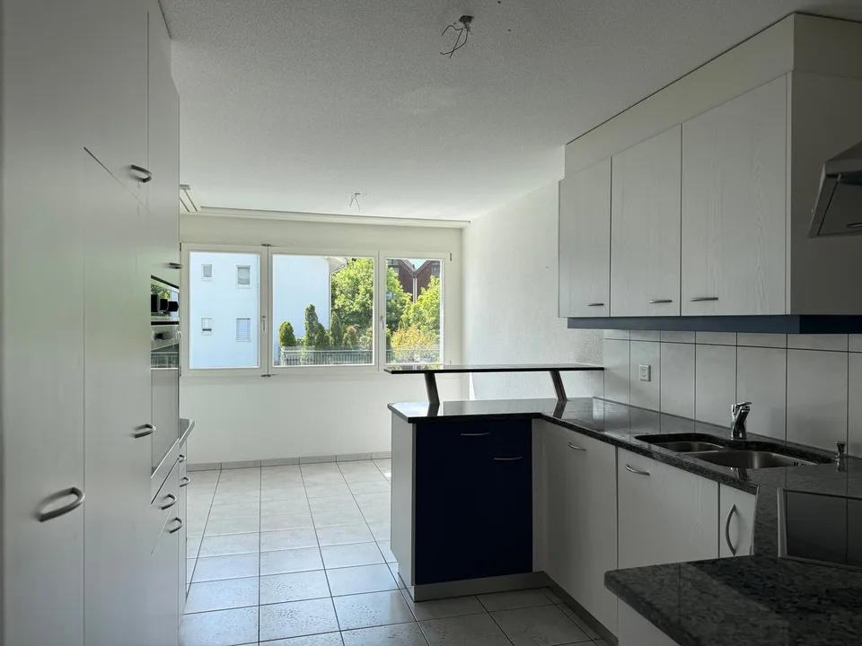 Helle und ruhig gelegene 4.5-Zimmerwohnung mit grossem Balkon