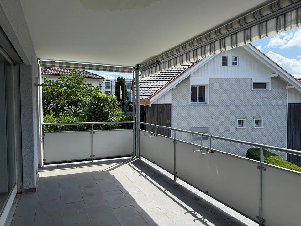 Helle und ruhig gelegene 4.5-Zimmerwohnung mit grossem Balkon