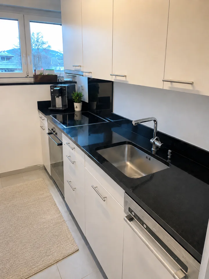 Klassisch geschnittene 3.5-Zimmerwohnung aus den 1960er-Jahren mit grosszügigem Wohnzimmer