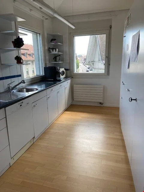 Zentrale 4.5-Zimmer-Attika-Wohnung mit riesiger Terrasse