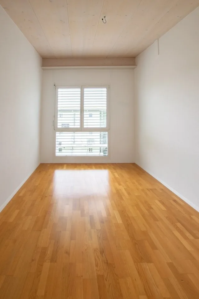 Grosszügige Wohnung mit sonnigem Balkon!