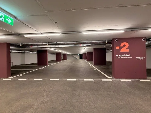 Places de stationnement au centre-ville à Zollstrasse 20/36, 8005 Zurich