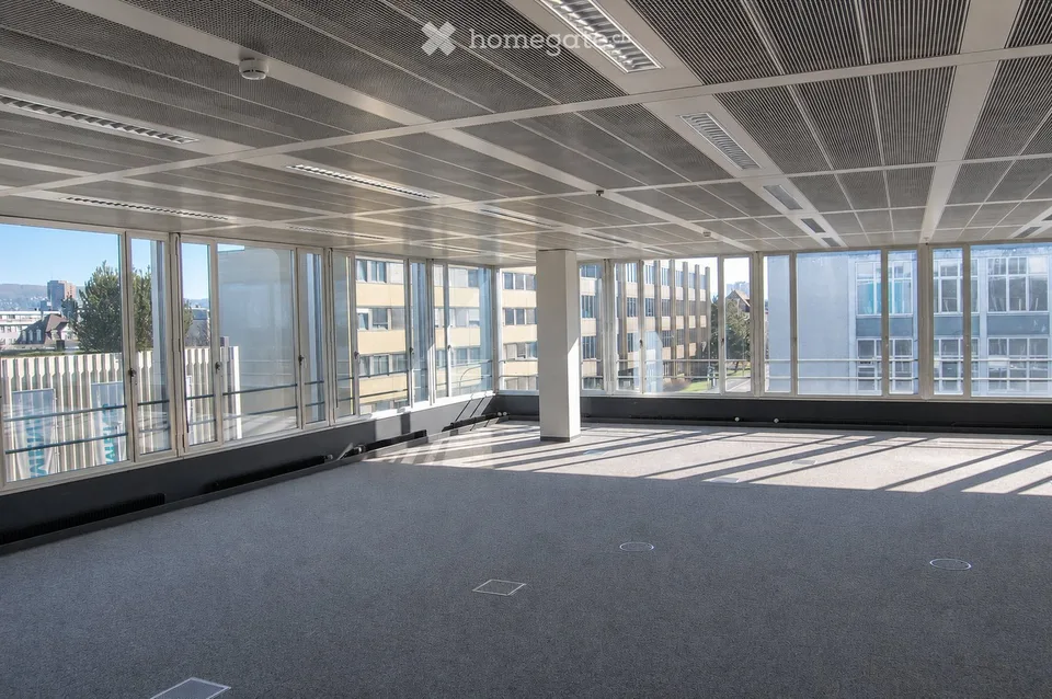 Helle und zentrale Gewerbe- und Bürofläche von 100 m² bis 660 m²