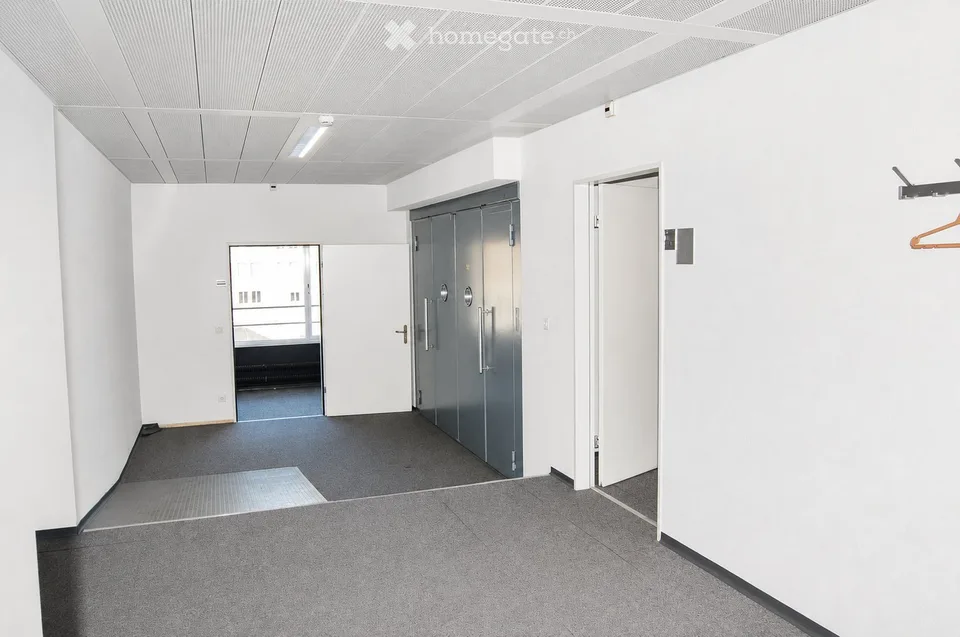 Helle und zentrale Gewerbe- und Bürofläche von 100 m² bis 660 m²