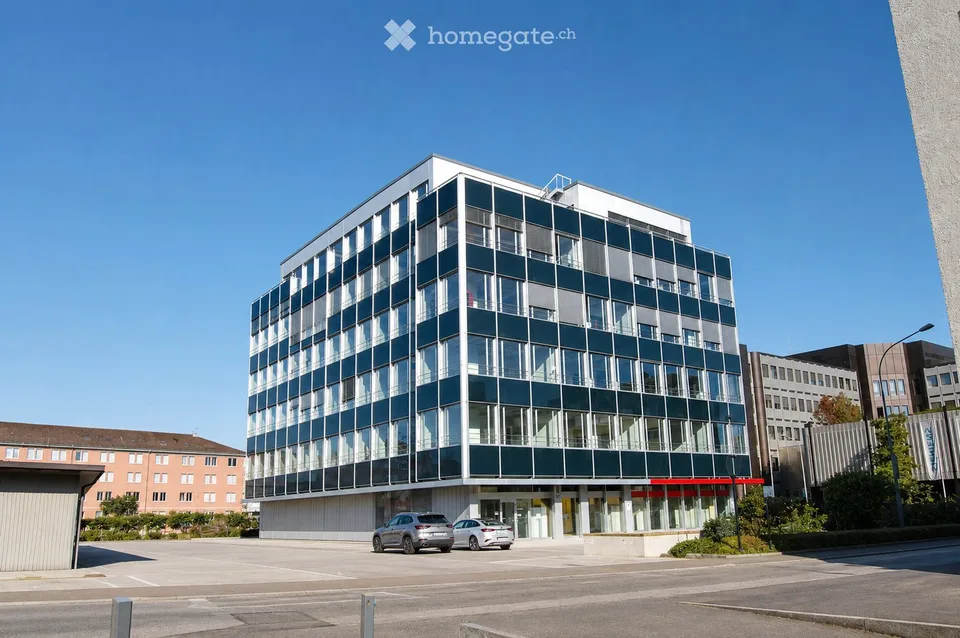 Helle und zentrale Gewerbe- und Bürofläche von 100 m² bis 660 m²