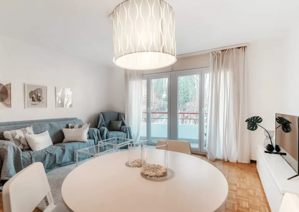 Dreizimmerwohnung mit privatem Parkplatz – Chiasso