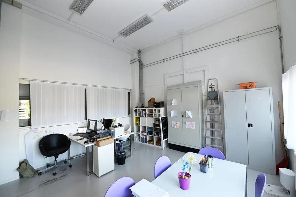 helles Büro/Atelier im Erdgeschoss