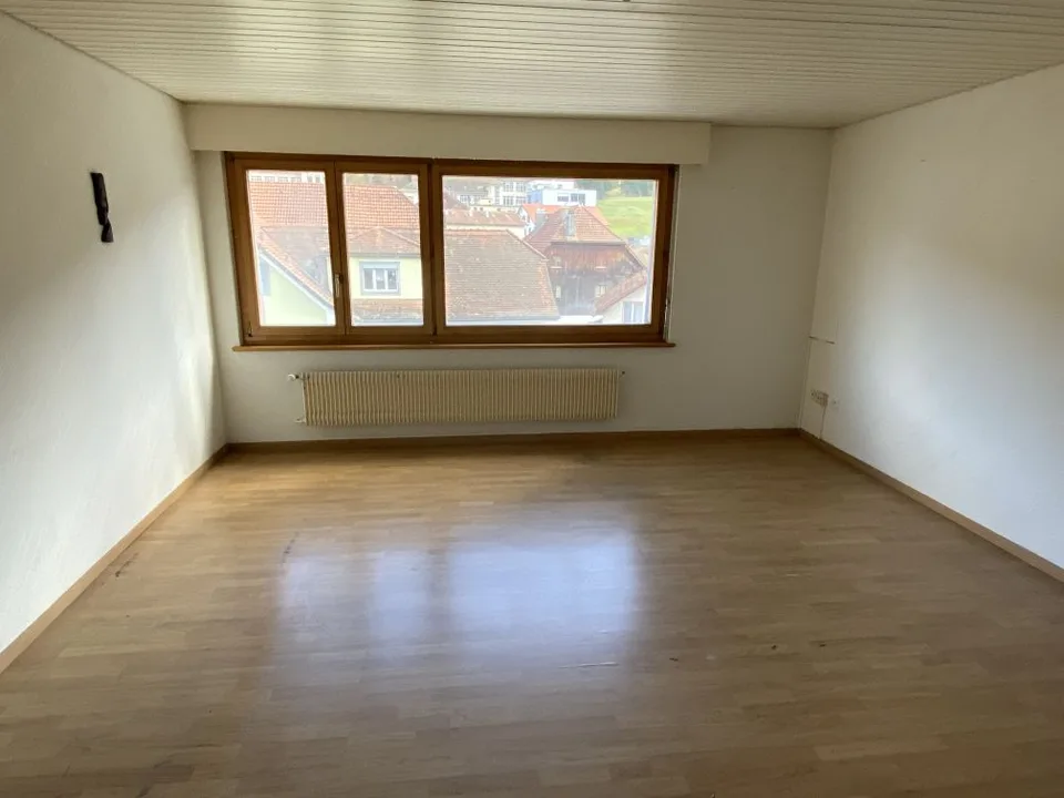 Charmant appartement de 2,5 pièces à Bévilard – disponible immédiatement