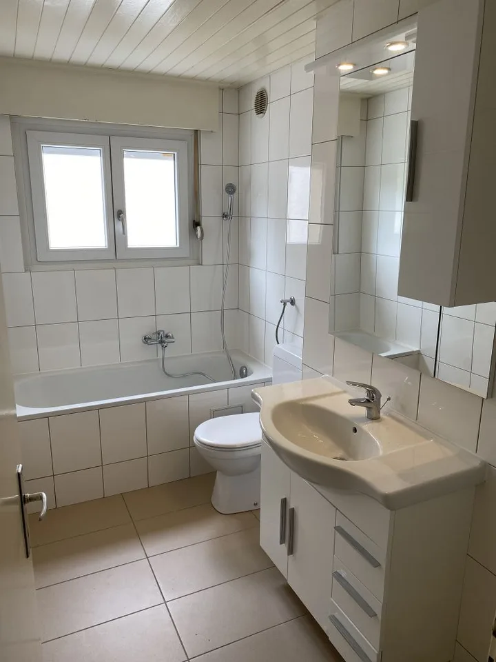 Incantevole appartamento di 2,5 locali a Bévilard – disponibile immediatamente