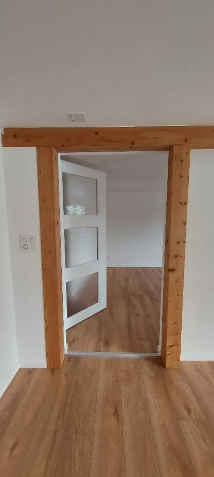 Appartamento di 3 camere rinnovato di recente in una casa storica Riegelhaus - Laupen BE