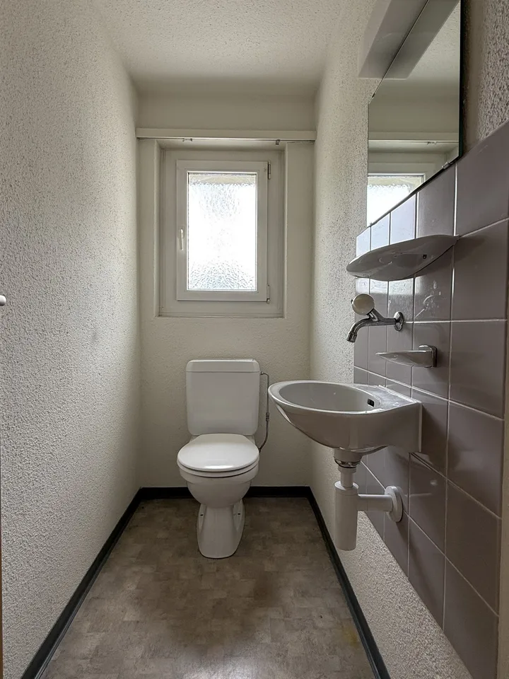 Helle 4-Zimmer-Wohnung nahe Zürichsee (in Schmerikon)  befristet bis 30.06.2027