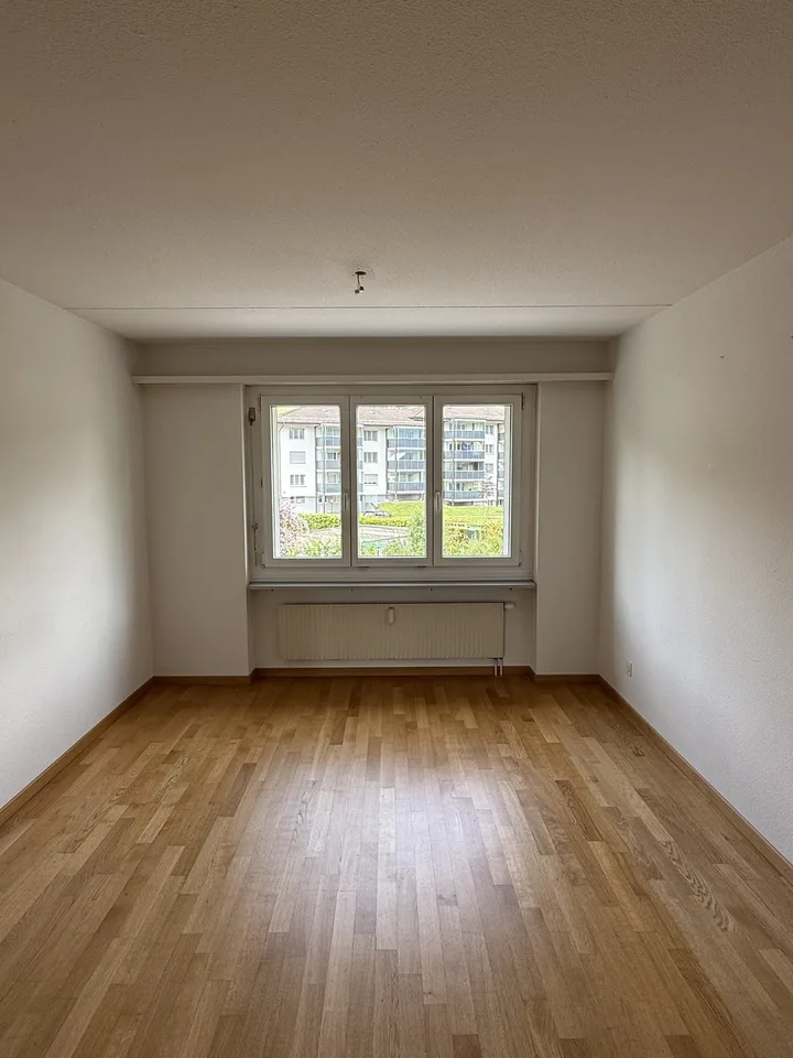 Helle 4-Zimmer-Wohnung nahe Zürichsee (in Schmerikon)  befristet bis 30.06.2027