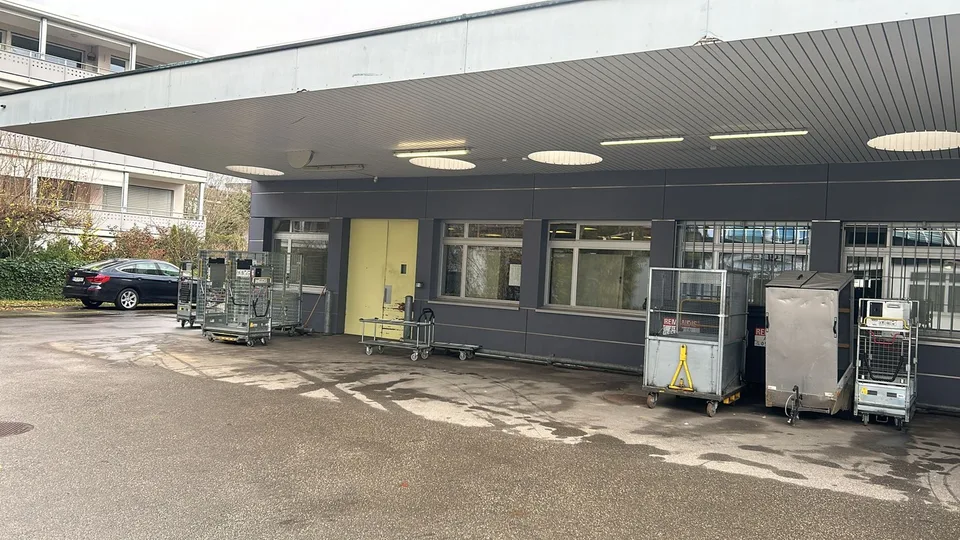 Gewerbefläche EG und Lager/WC 1.UG, Total ca. 146m2 zzgl. der Anlieferung