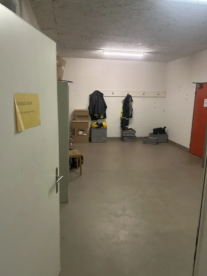 Gewerbefläche EG und Lager/WC 1.UG, Total ca. 146m2 zzgl. der Anlieferung – Foto 12 von 13