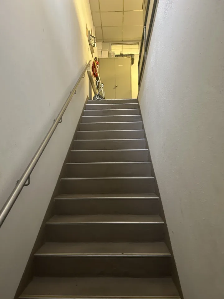 Gewerbefläche EG und Lager/WC 1.UG, Total ca. 146m2 zzgl. der Anlieferung – Foto 11 von 13