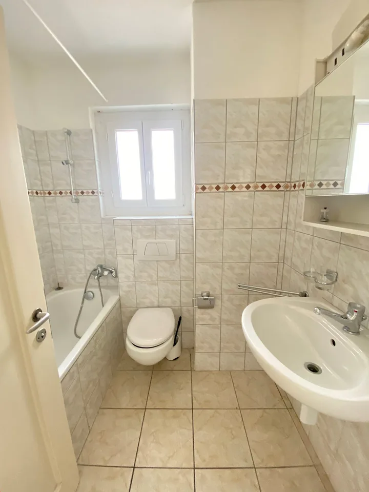Ampio appartamento di 4.5 locali con balcone