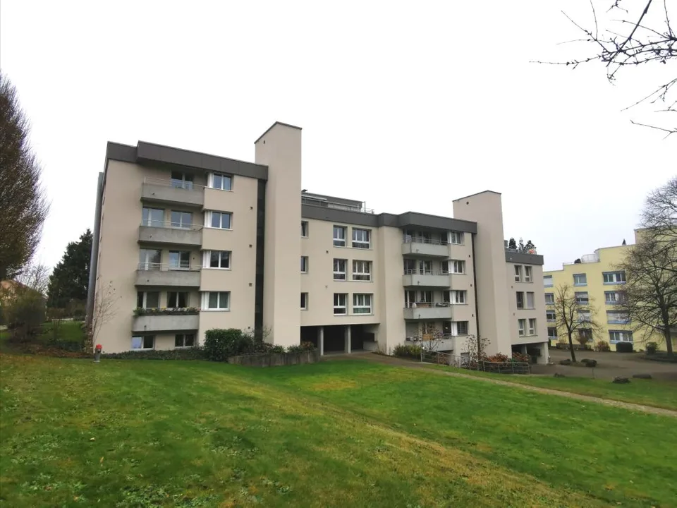 4 1/2-Zimmerwohnung, 1. Stock links